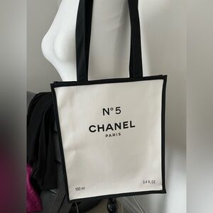 New Chanel no 5 beauty tote bag
